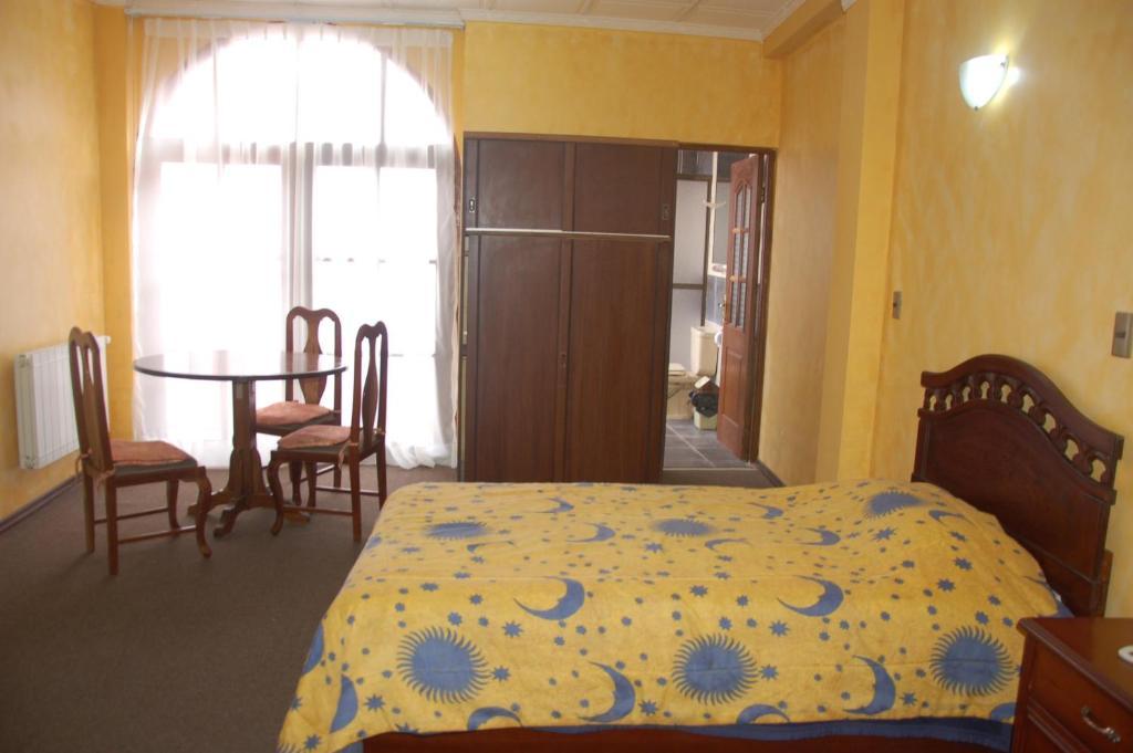 Hostal Tukos La Casa Real Потоси Экстерьер фото