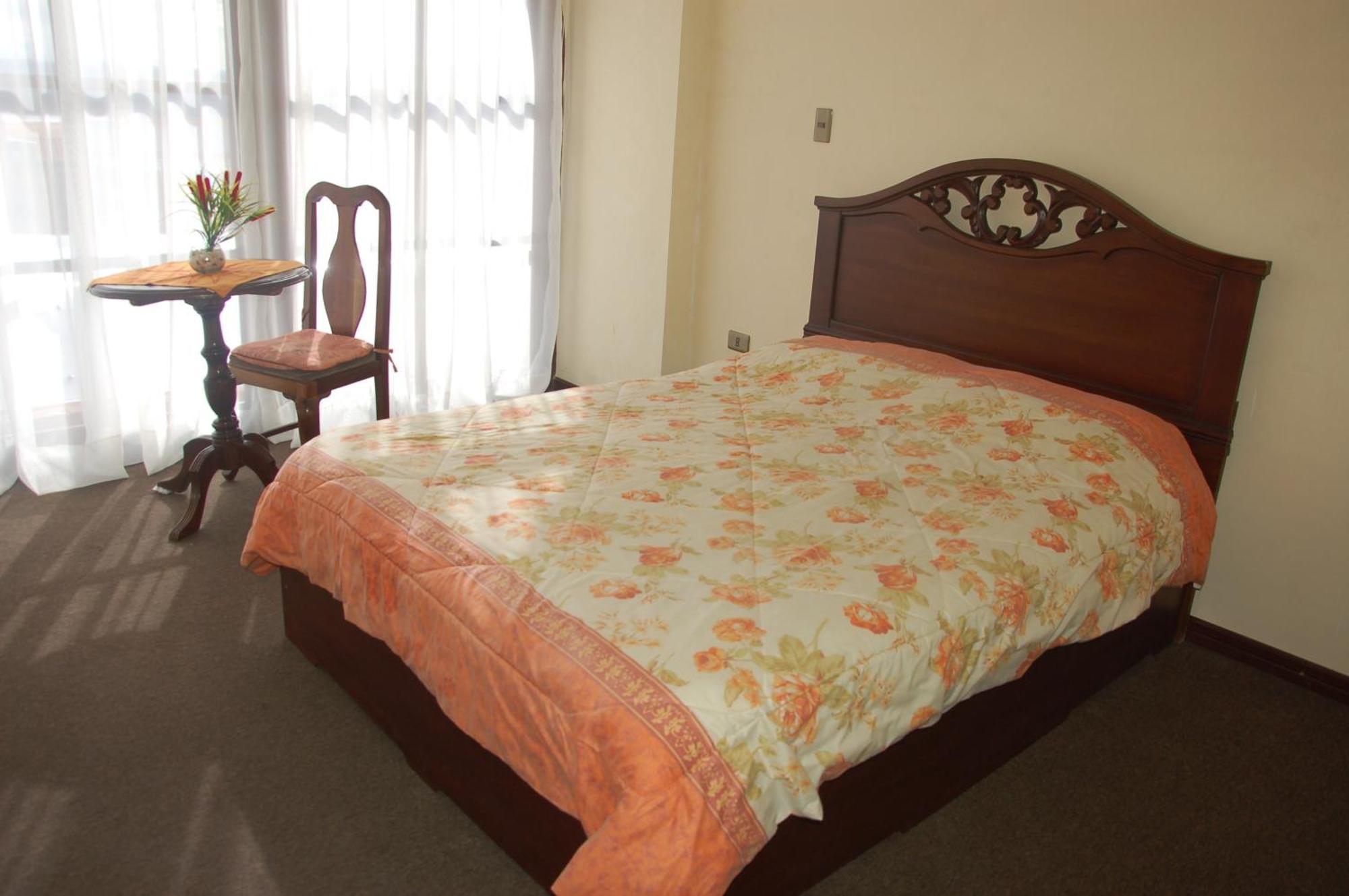 Hostal Tukos La Casa Real Потоси Экстерьер фото