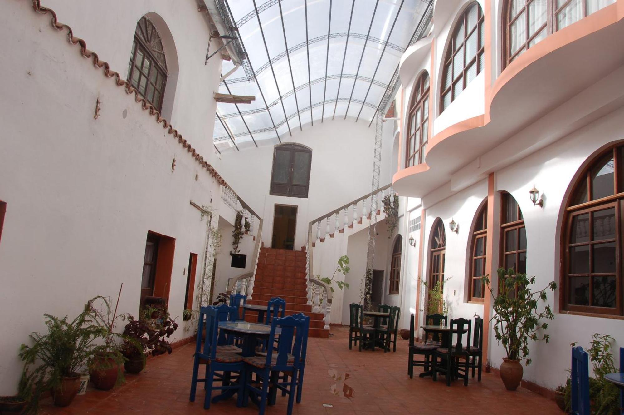 Hostal Tukos La Casa Real Потоси Экстерьер фото