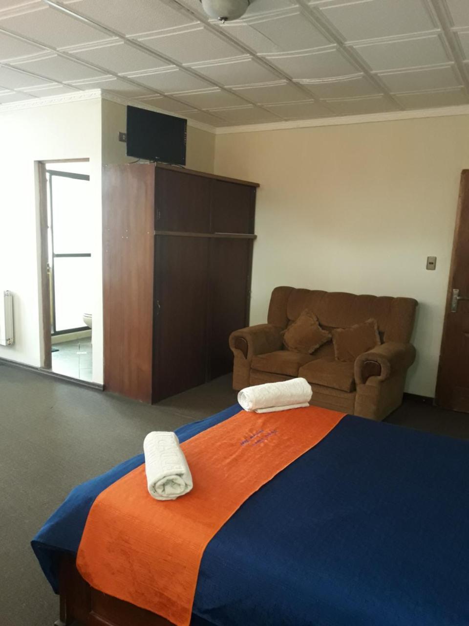 Hostal Tukos La Casa Real Потоси Экстерьер фото